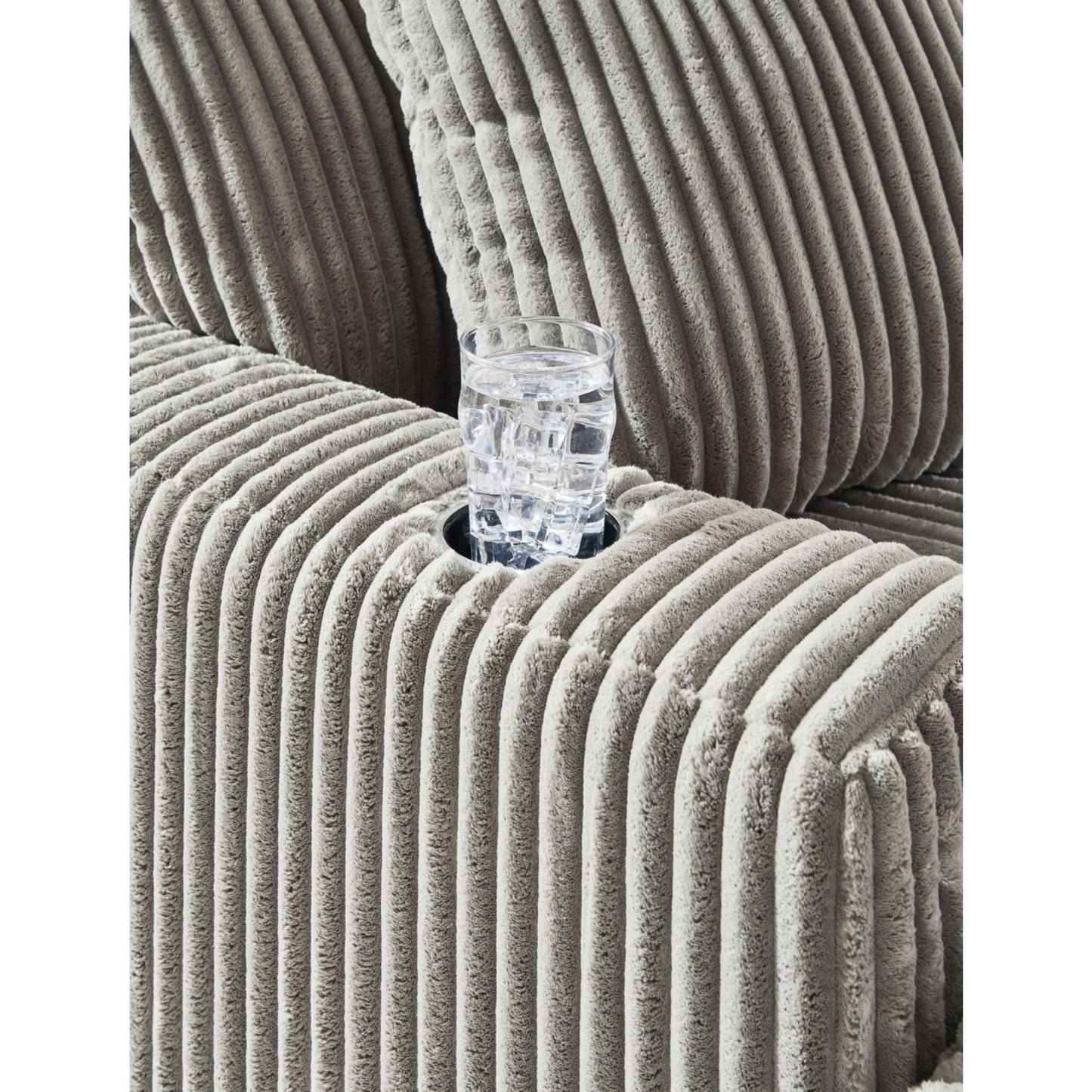 Lindyn Chaise